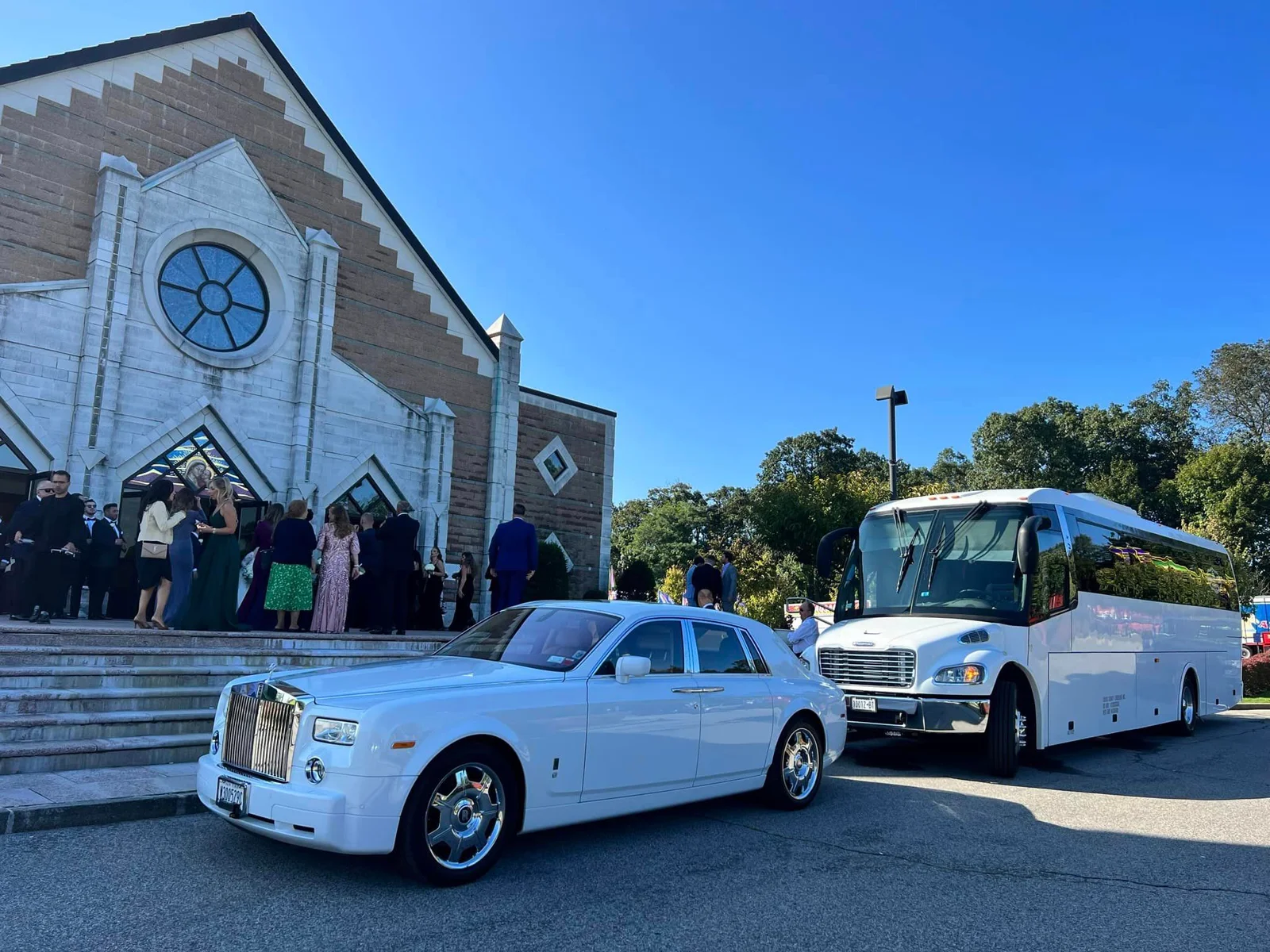 Cross County Limousine wedding limousine and shuttle service